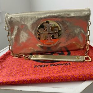 Tory Burch - Mettalic Leather Reva Shoulder Bag, Gold